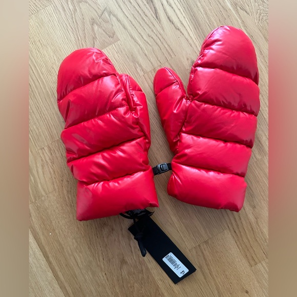 Aritzia The Super Puff Mittens - NWT - Picture 4 of 7